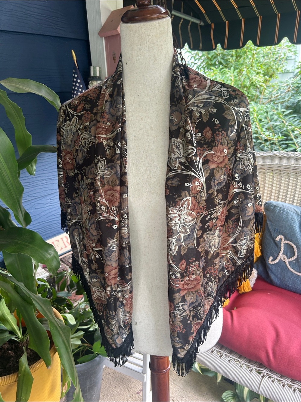 Vintage Metallic Floral Brocade Fringed Shawl